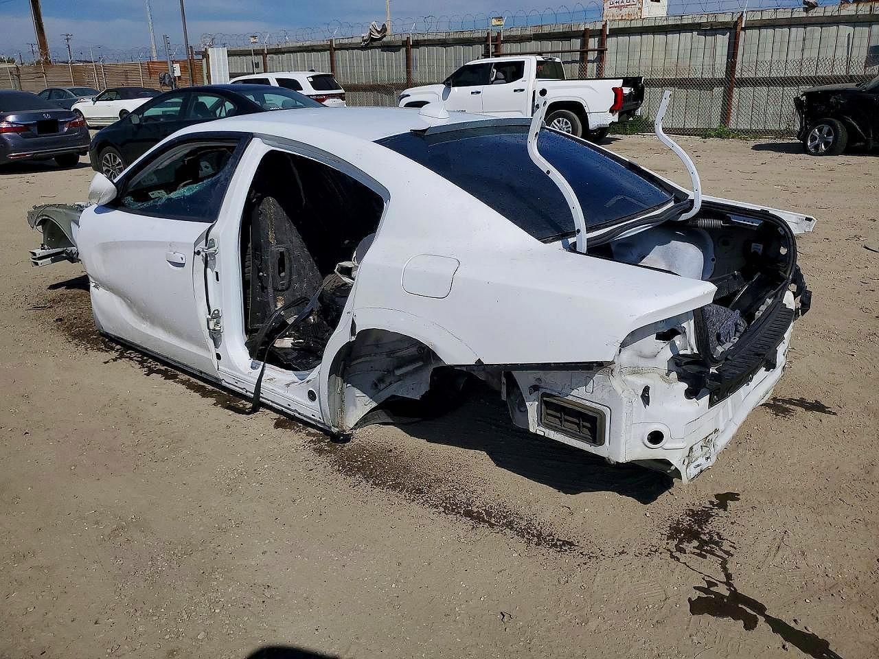 2019 Dodge Charger Scat Pack - Фото 2