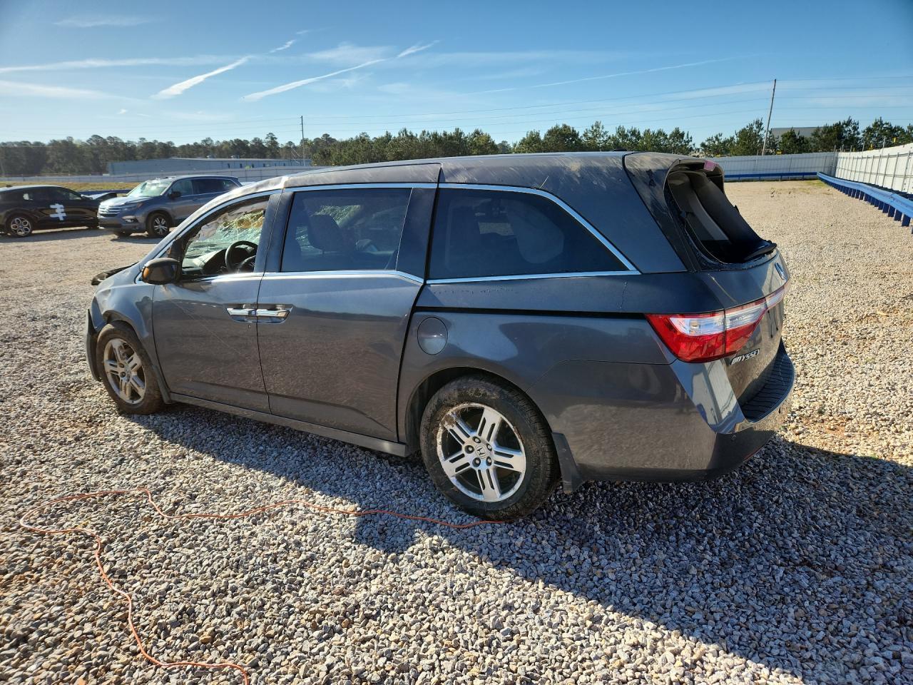 2011 Honda Odyssey Touring - Фото 2