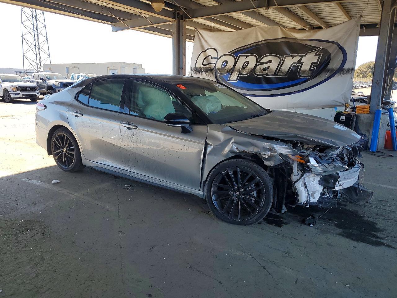 2022 Toyota Camry Hybrid Xse - Фото 4