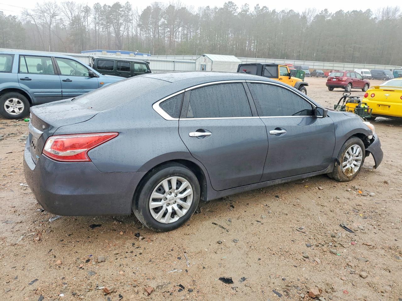 2013 Nissan Altima 2.5 - Image 3