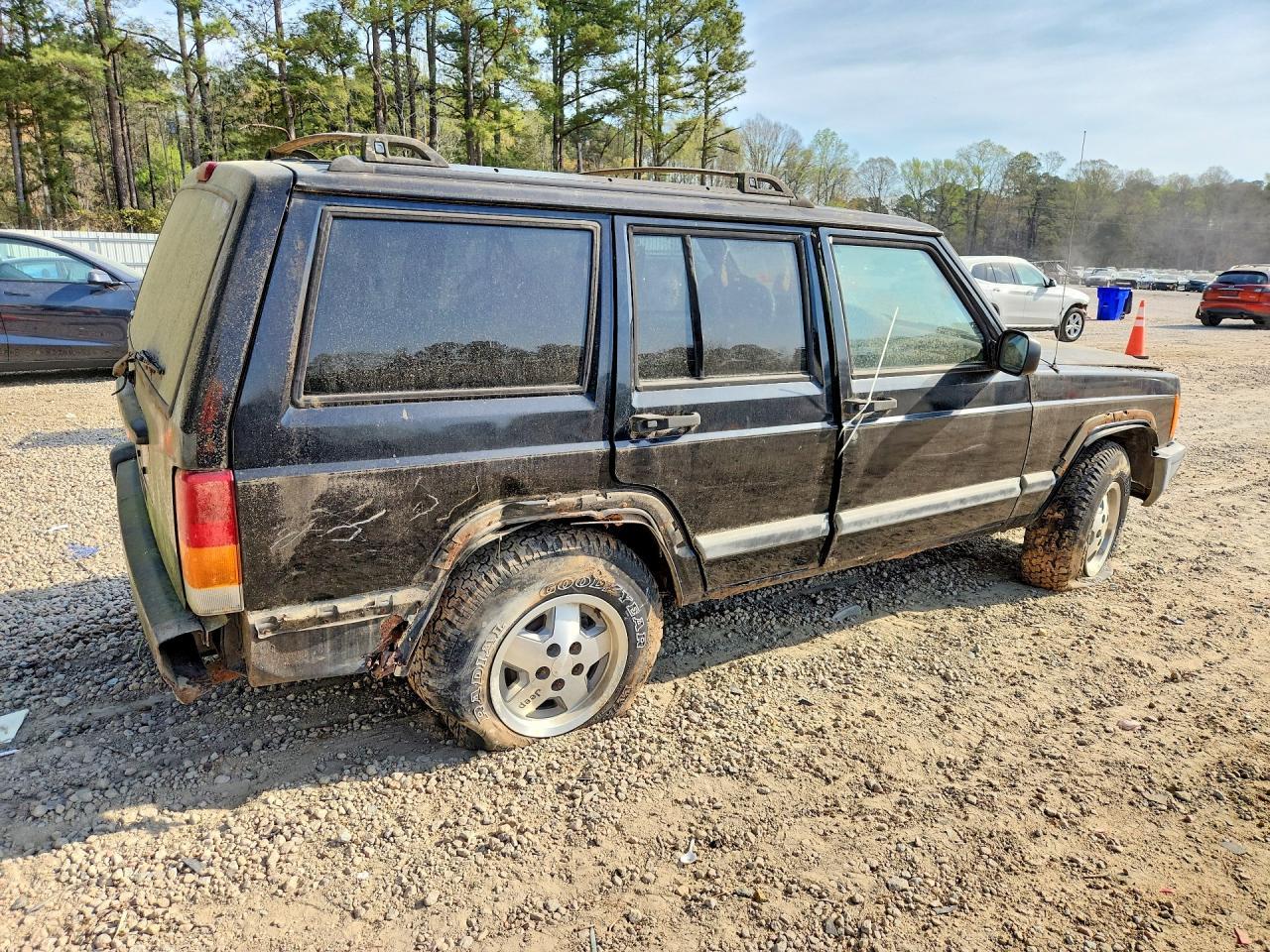 2001 Jeep Cherokee Sport - Image 3