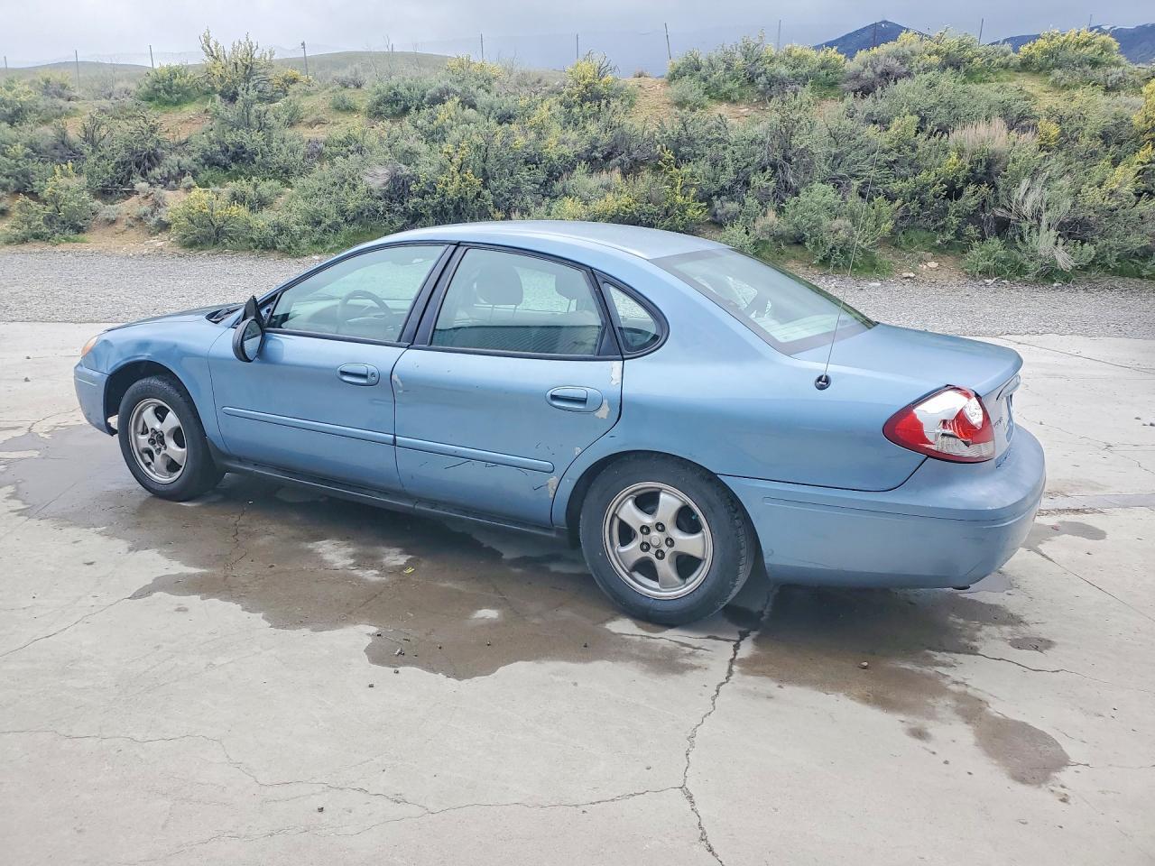 2005 Ford Taurus Se - Фото 2