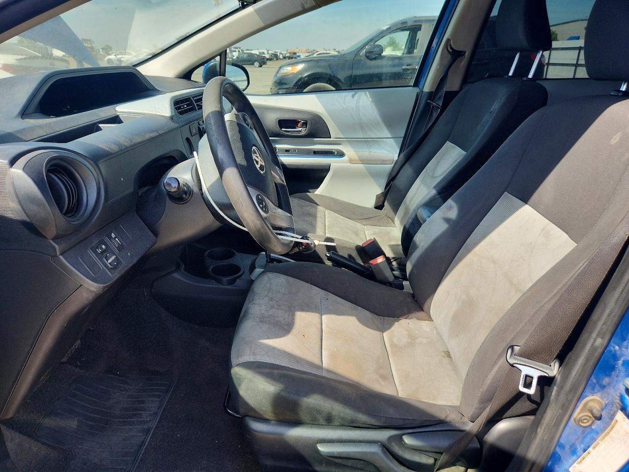 2012 Toyota Prius C Two - Фото 7
