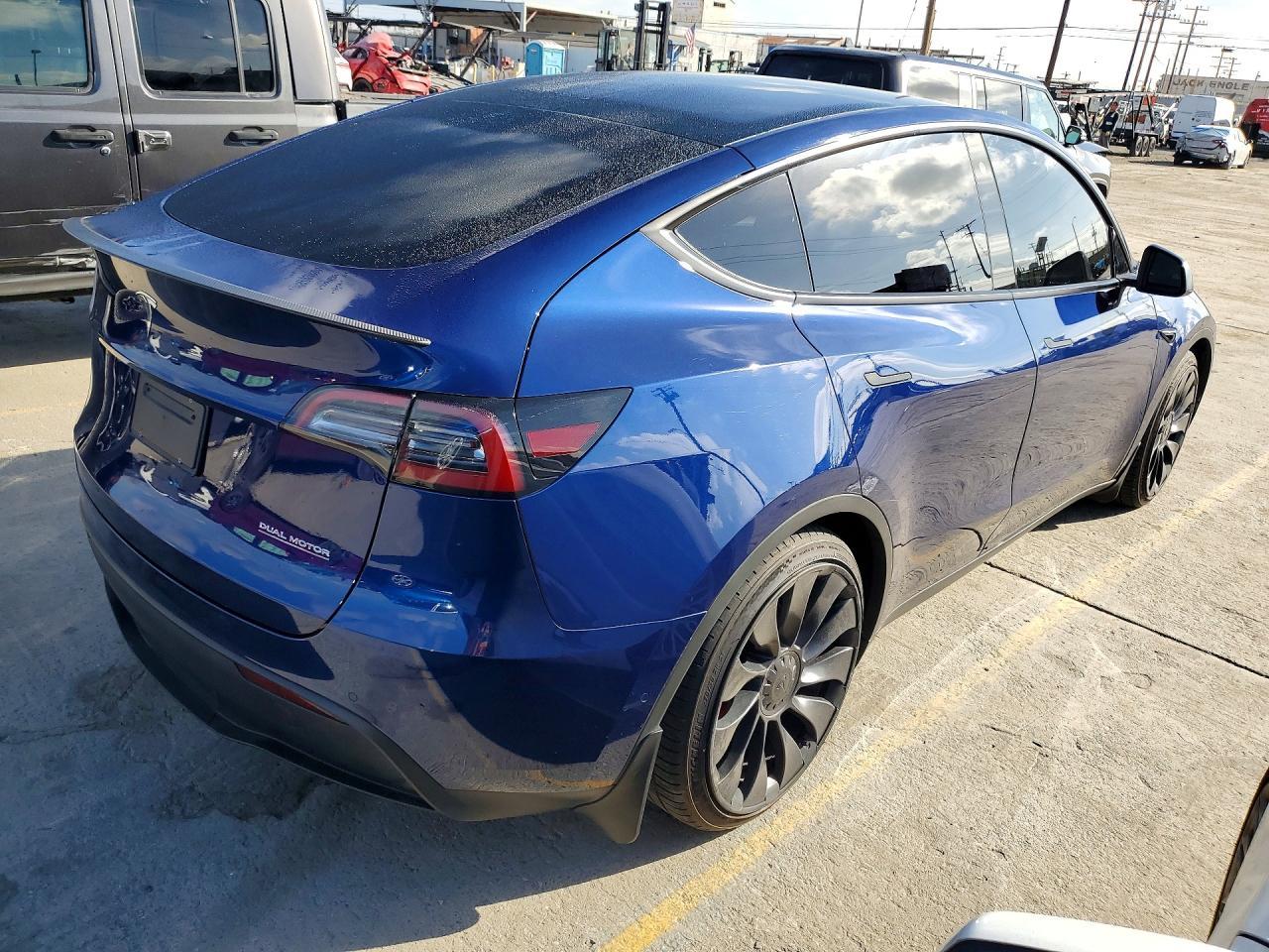 2022 Tesla Model Y - Image 3