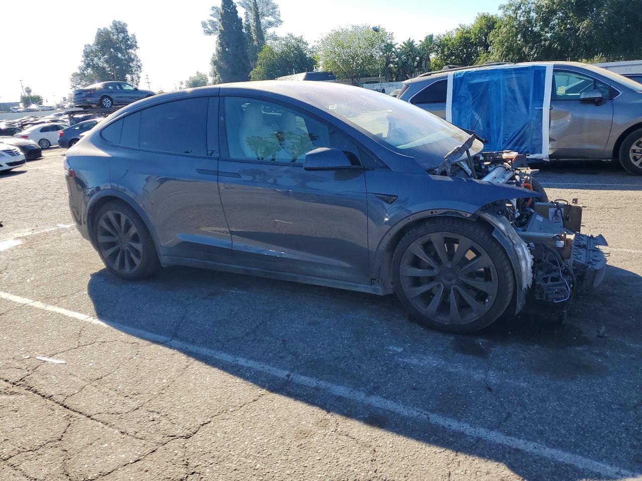 2022 Tesla Model X - Image 4