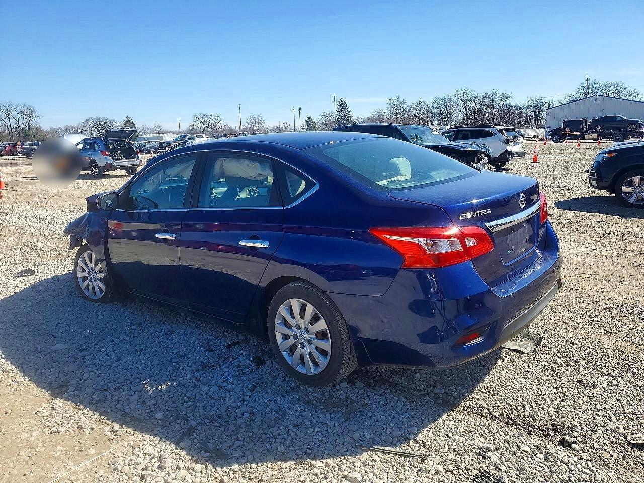 2016 Nissan Sentra S - Фото 2