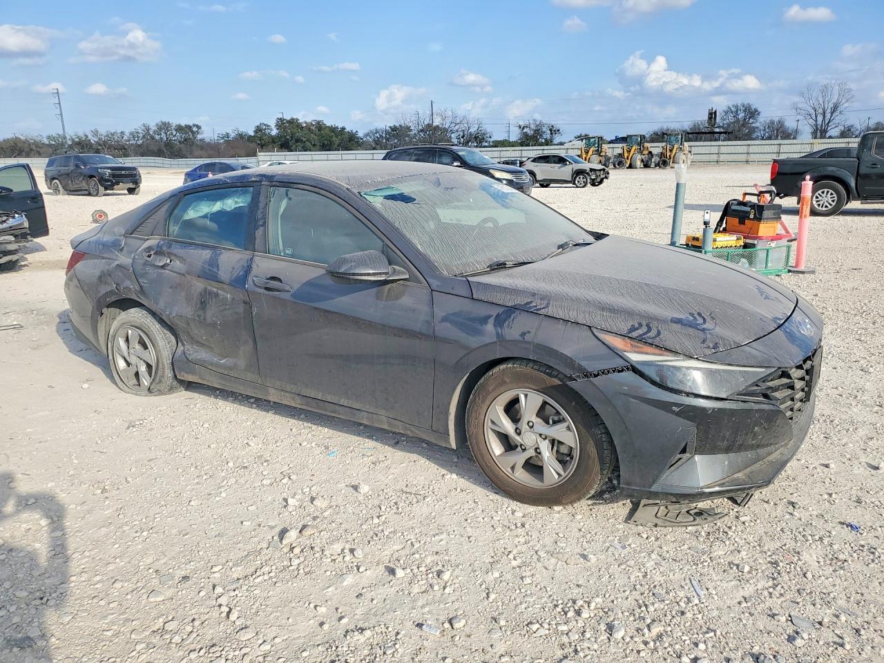 2021 Hyundai Elantra Se - Image 4