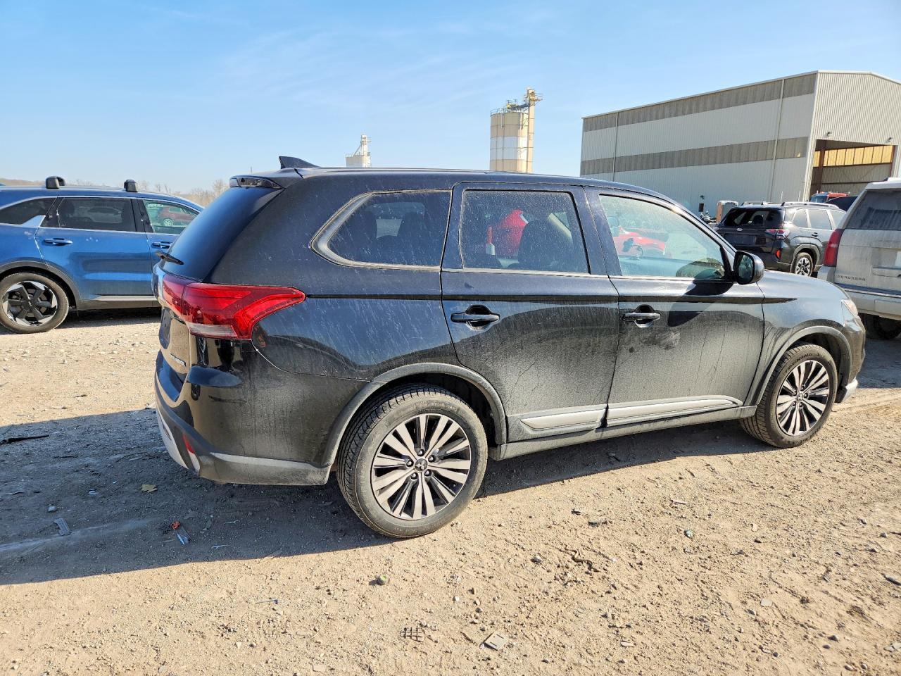 2019 Mitsubishi Outlander Es - Фото 3
