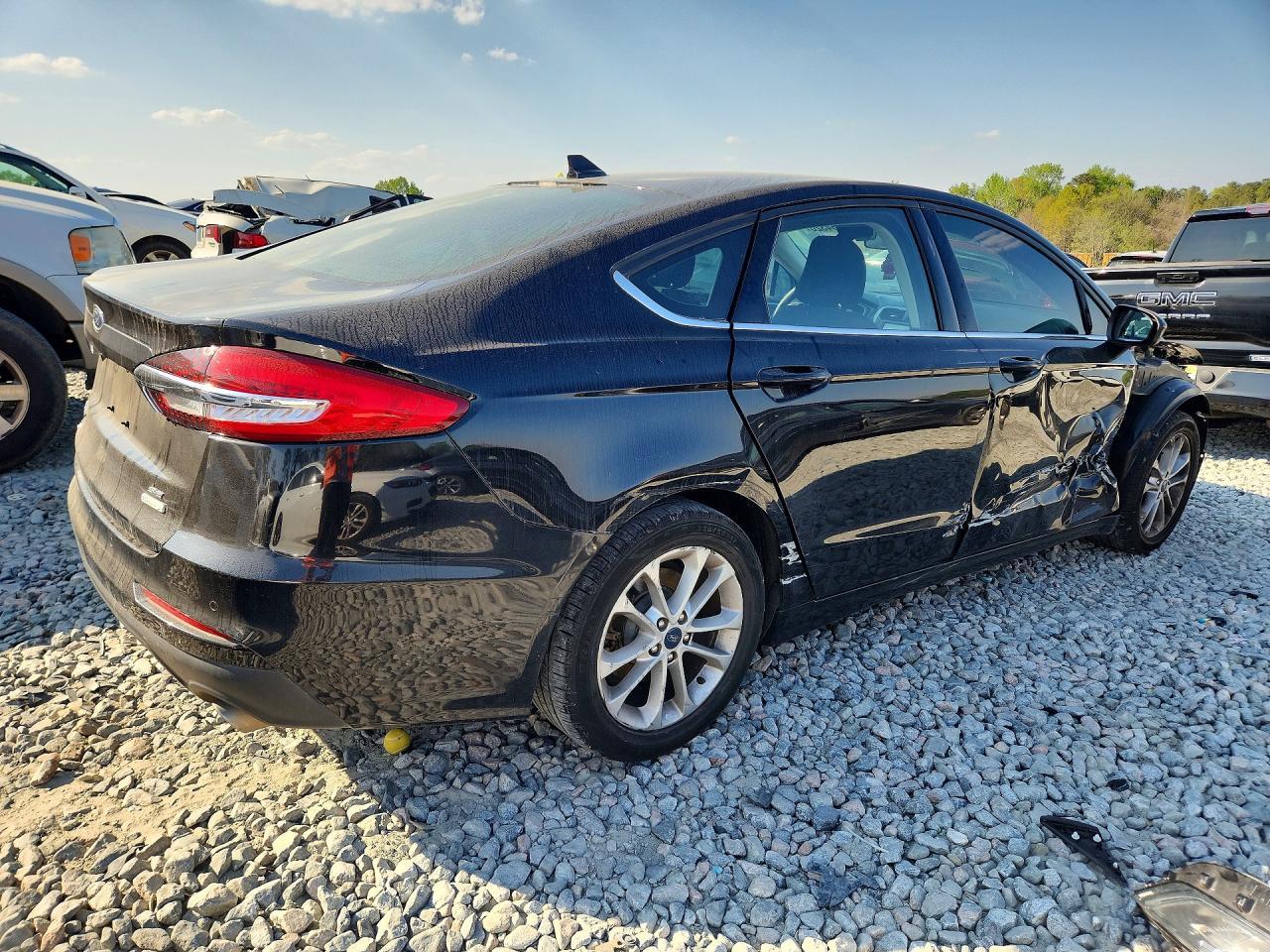 2019 Ford Fusion Se - Image 3