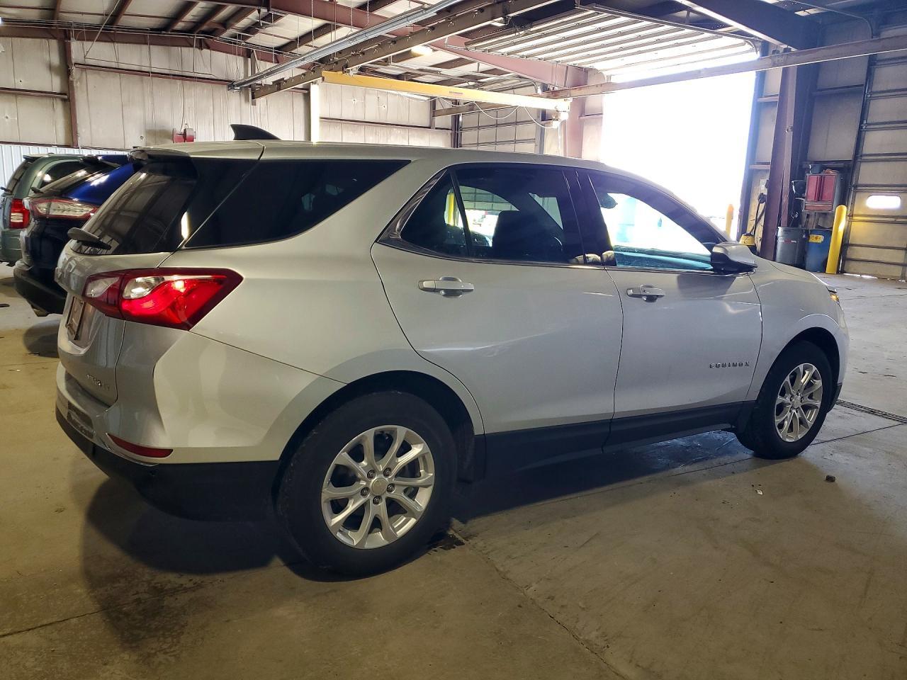 2020 Chevrolet Equinox Lt - Фото 3