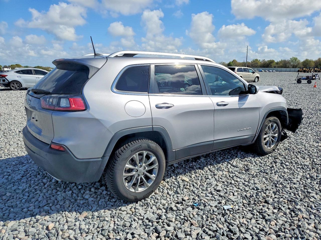 2020 Jeep Cherokee Latitude Plus - Фото 3