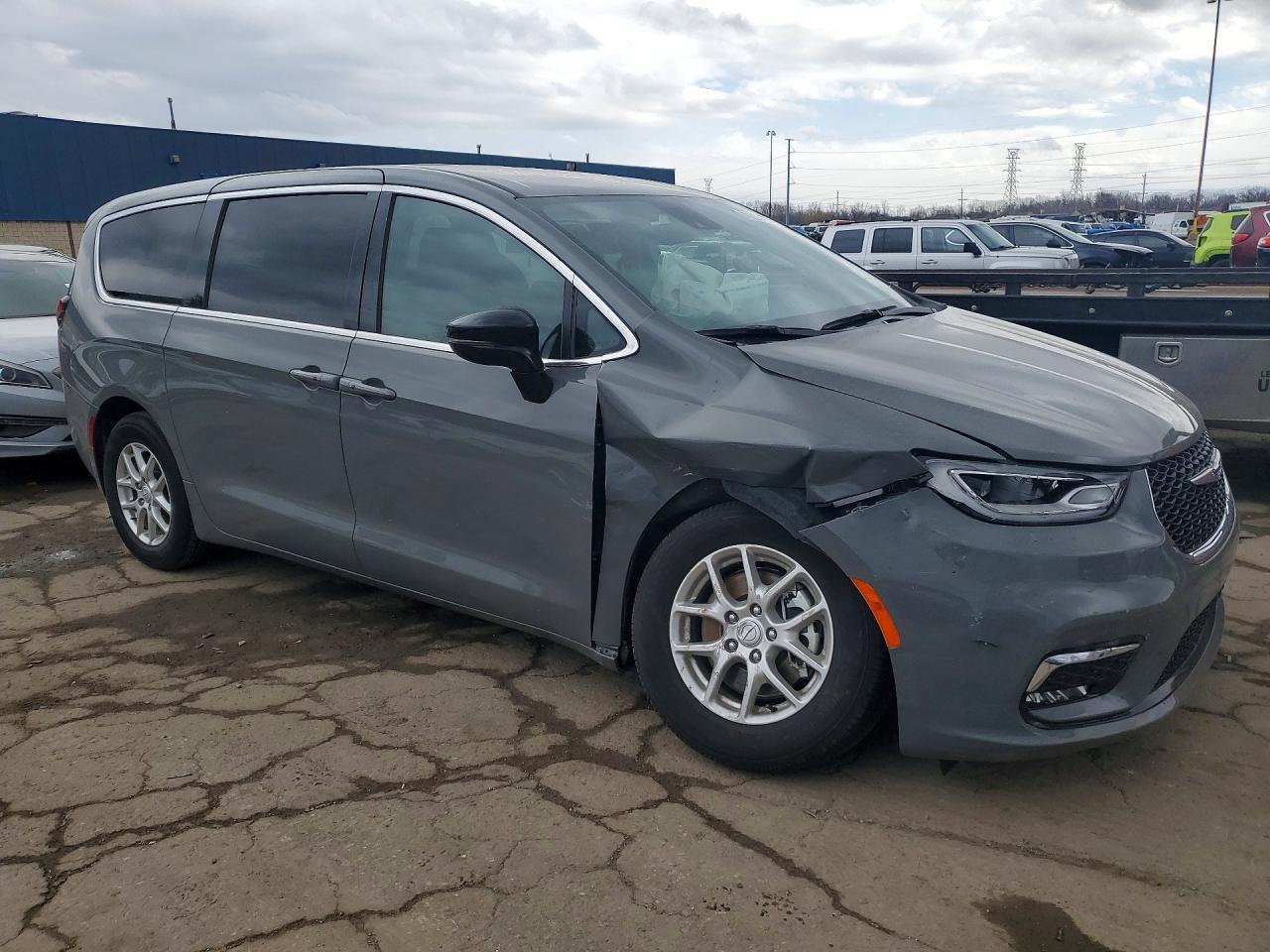 2025 Chrysler Pacifica Select - Фото 4