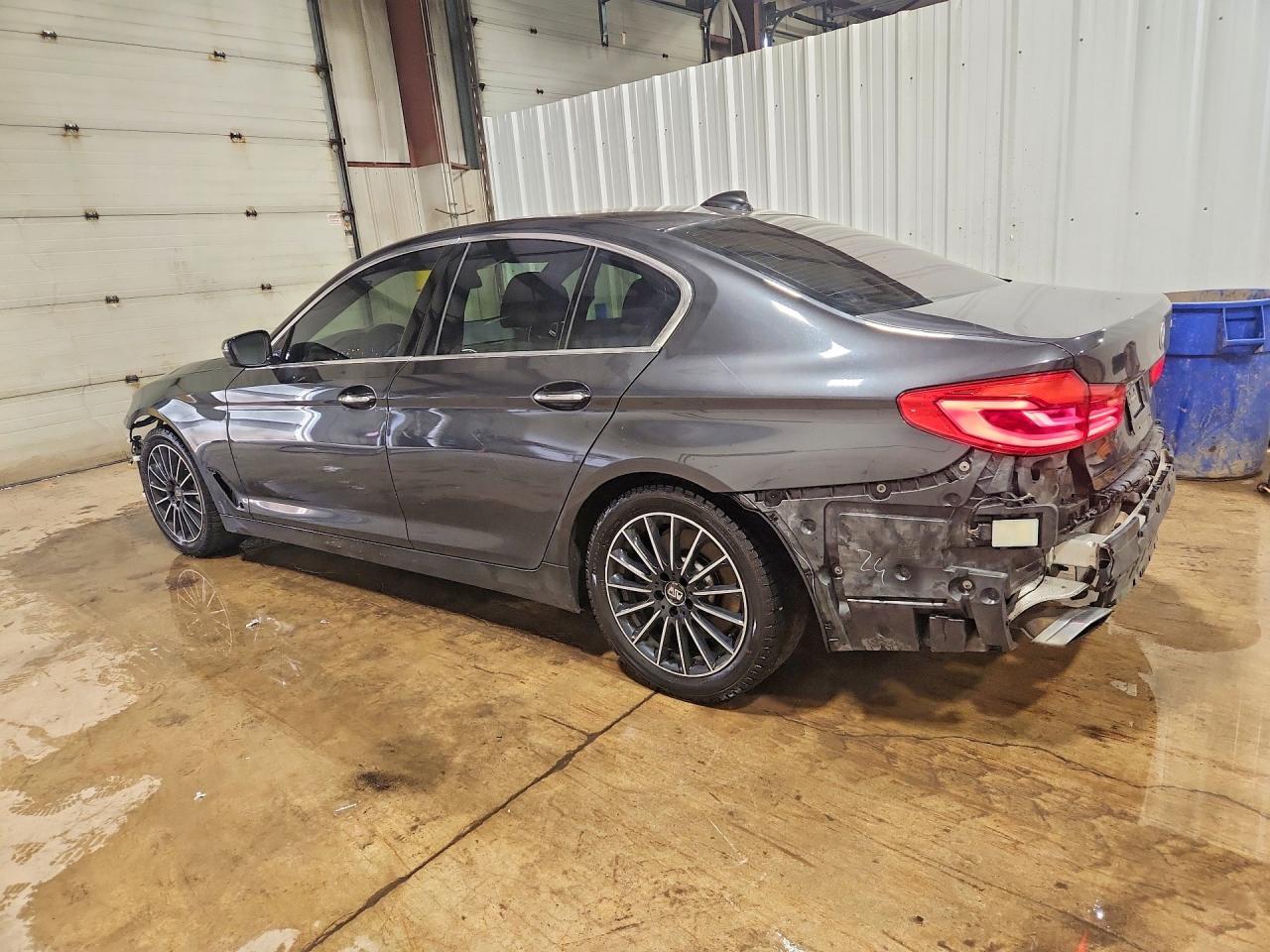 2017 BMW 540 I - Фото 2