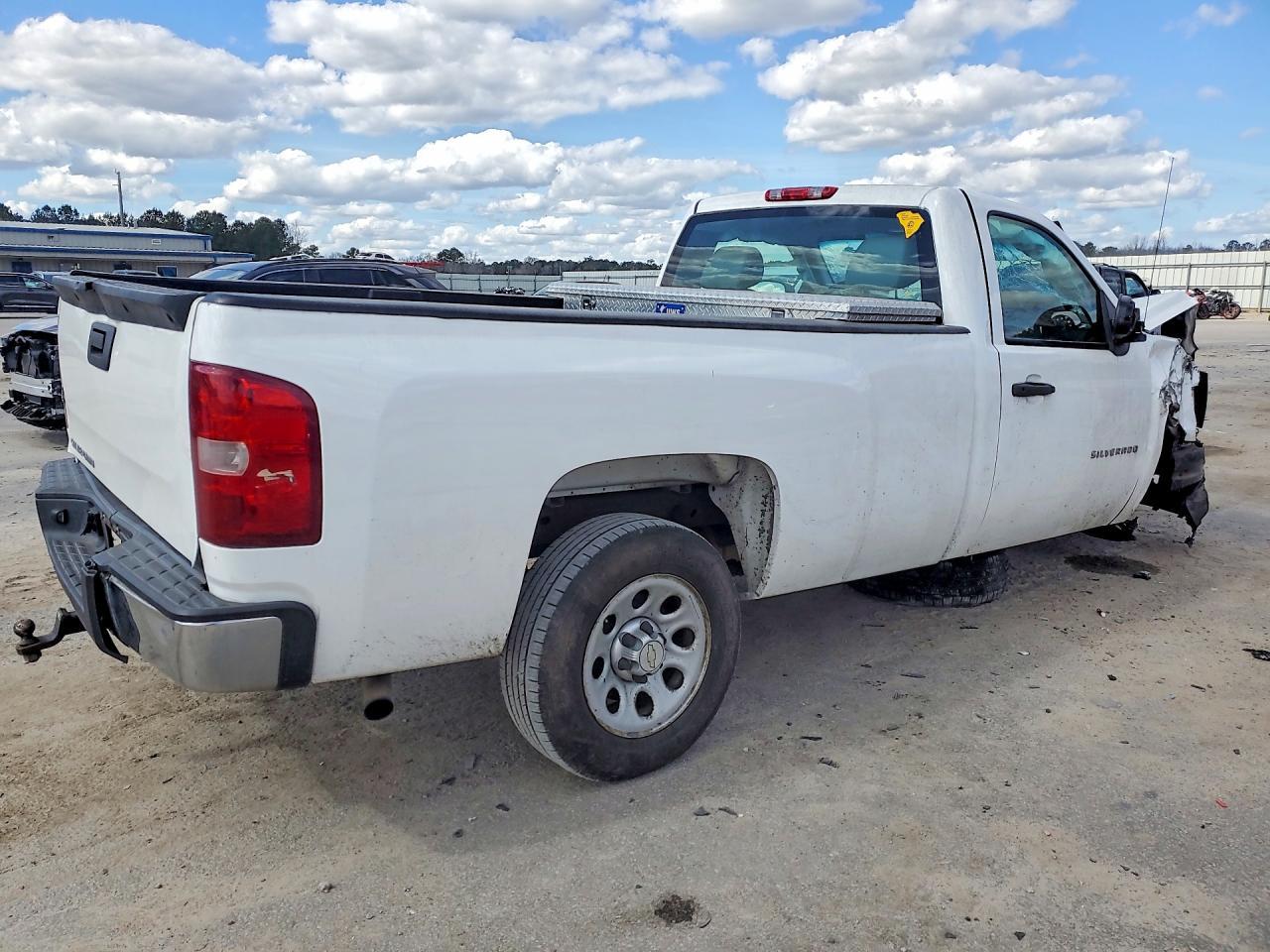 2010 Chevrolet Silverado C1500 - Image 3