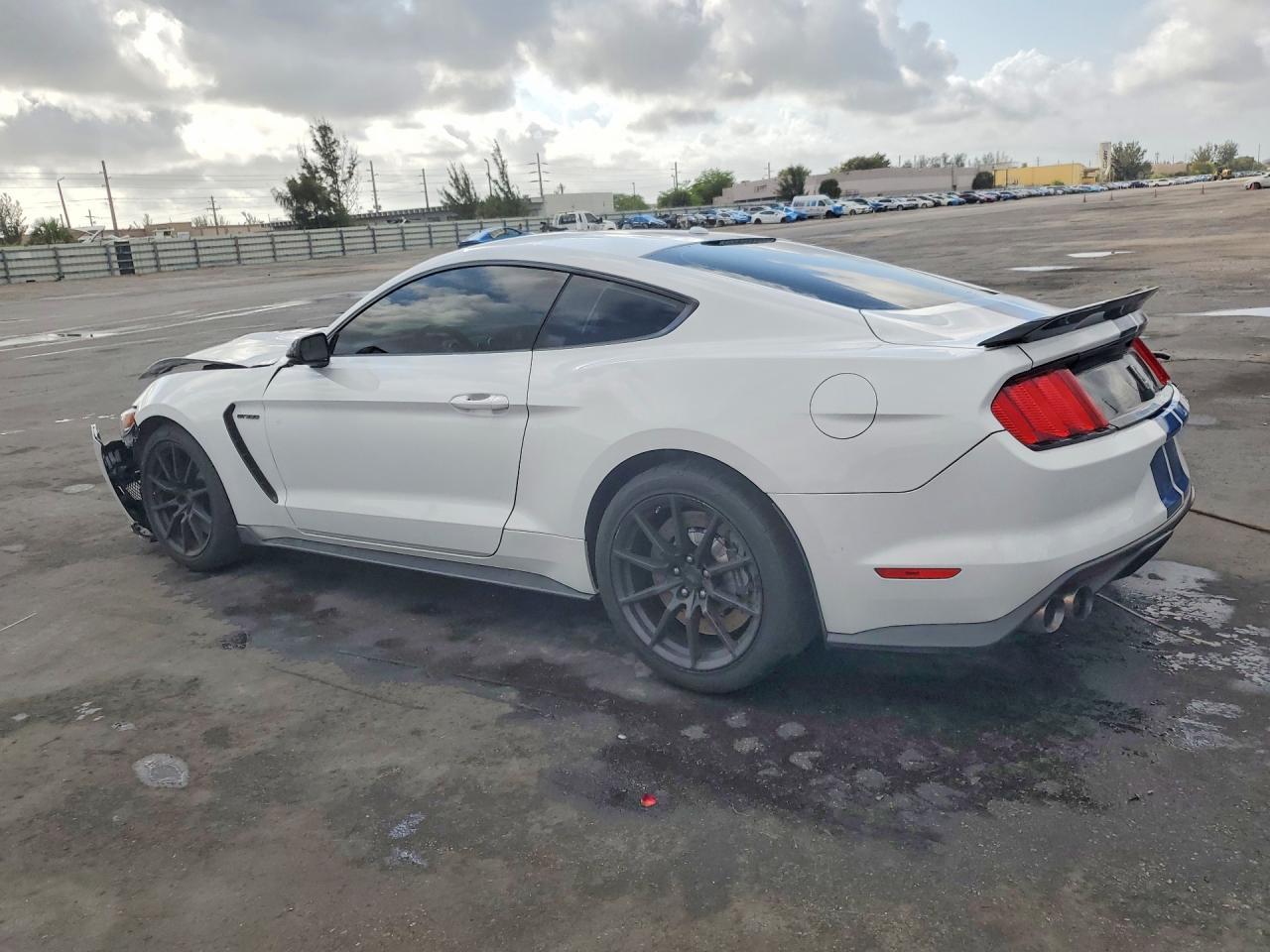 2017 Ford Mustang Shelby Gt350 - Фото 2