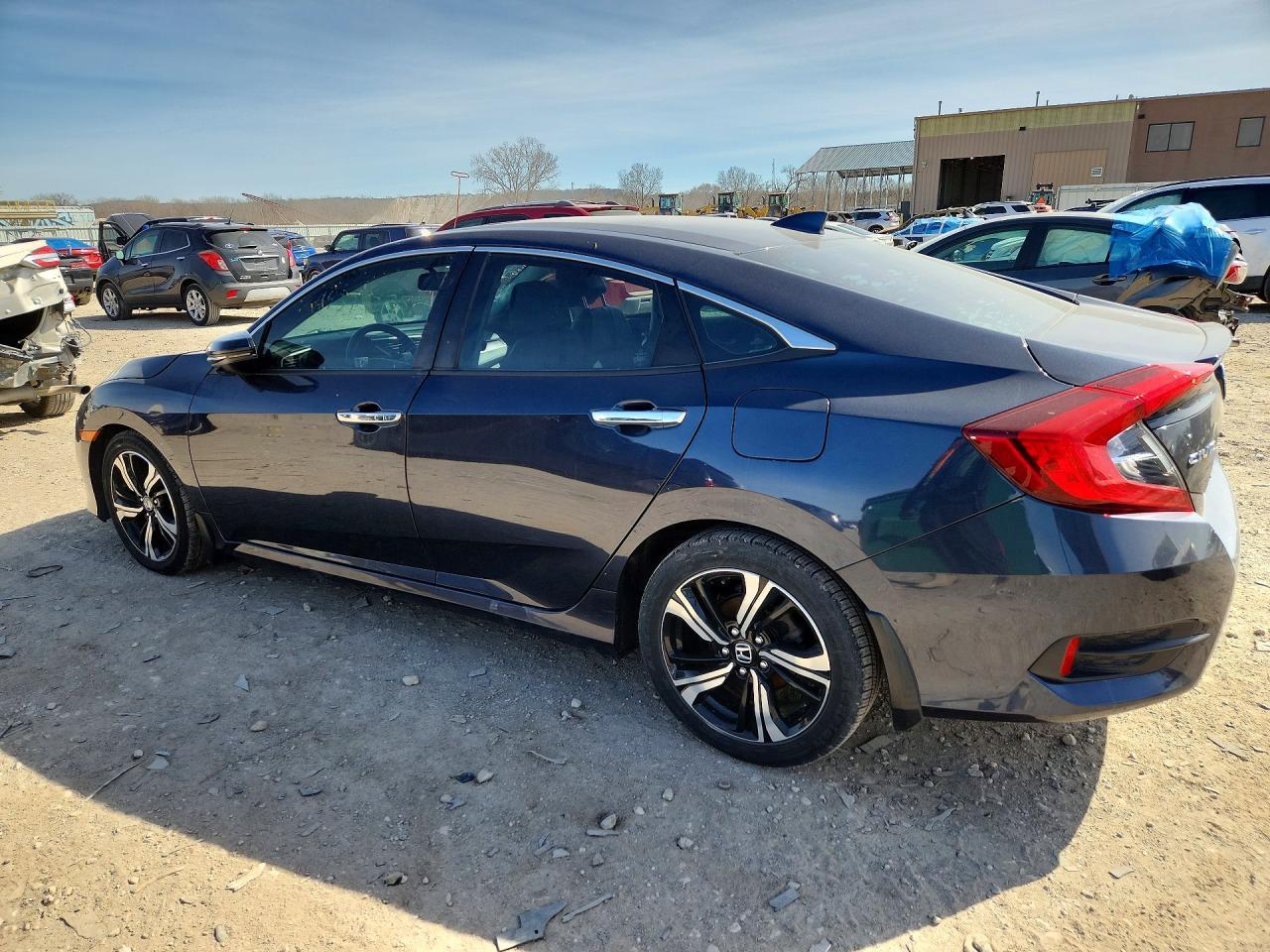 2018 Honda Civic Touring - Фото 2