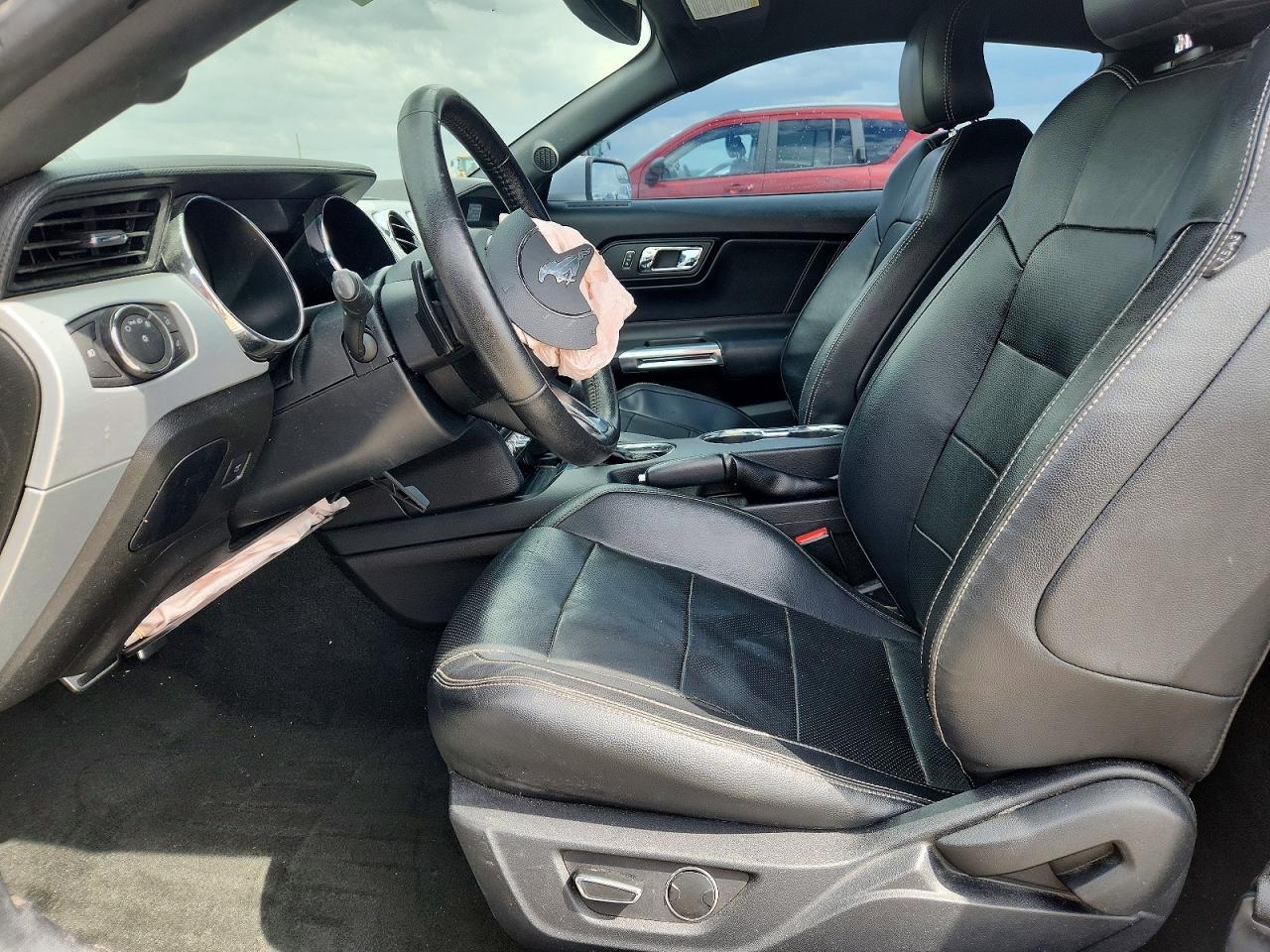 2016 Ford Mustang - Фото 7