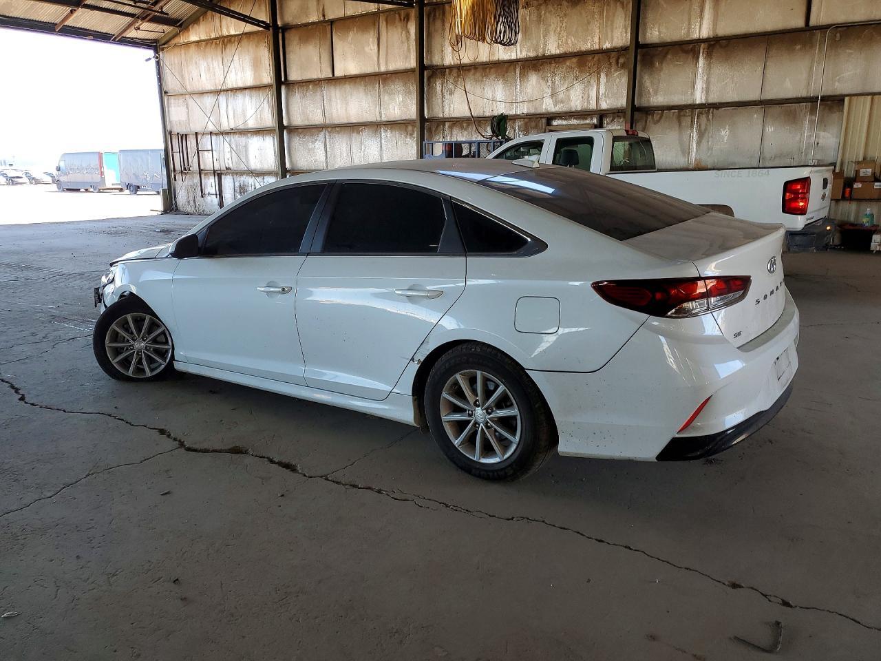2019 Hyundai Sonata Se - Image 2