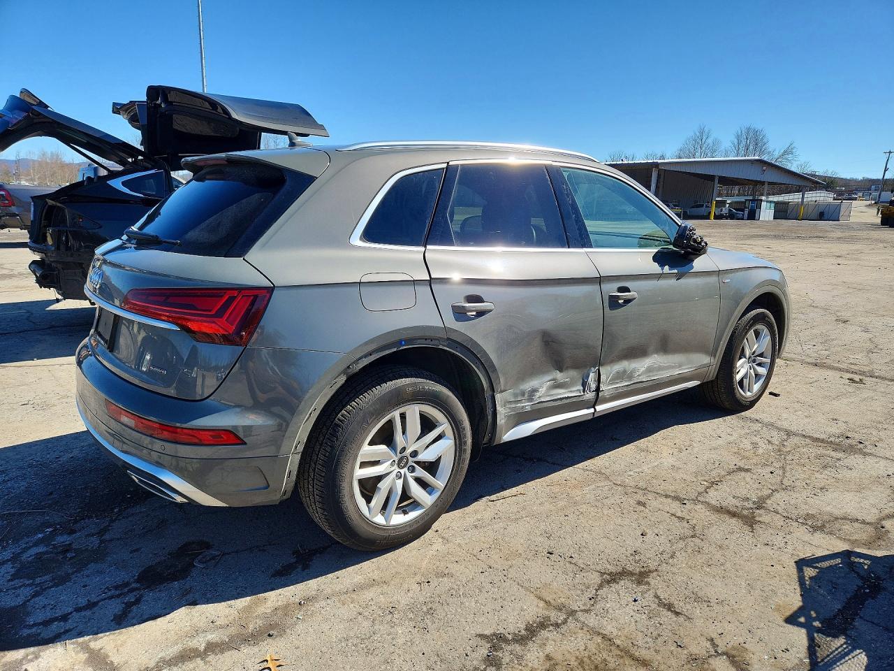 2023 Audi Q5 Premium 45 - Фото 3