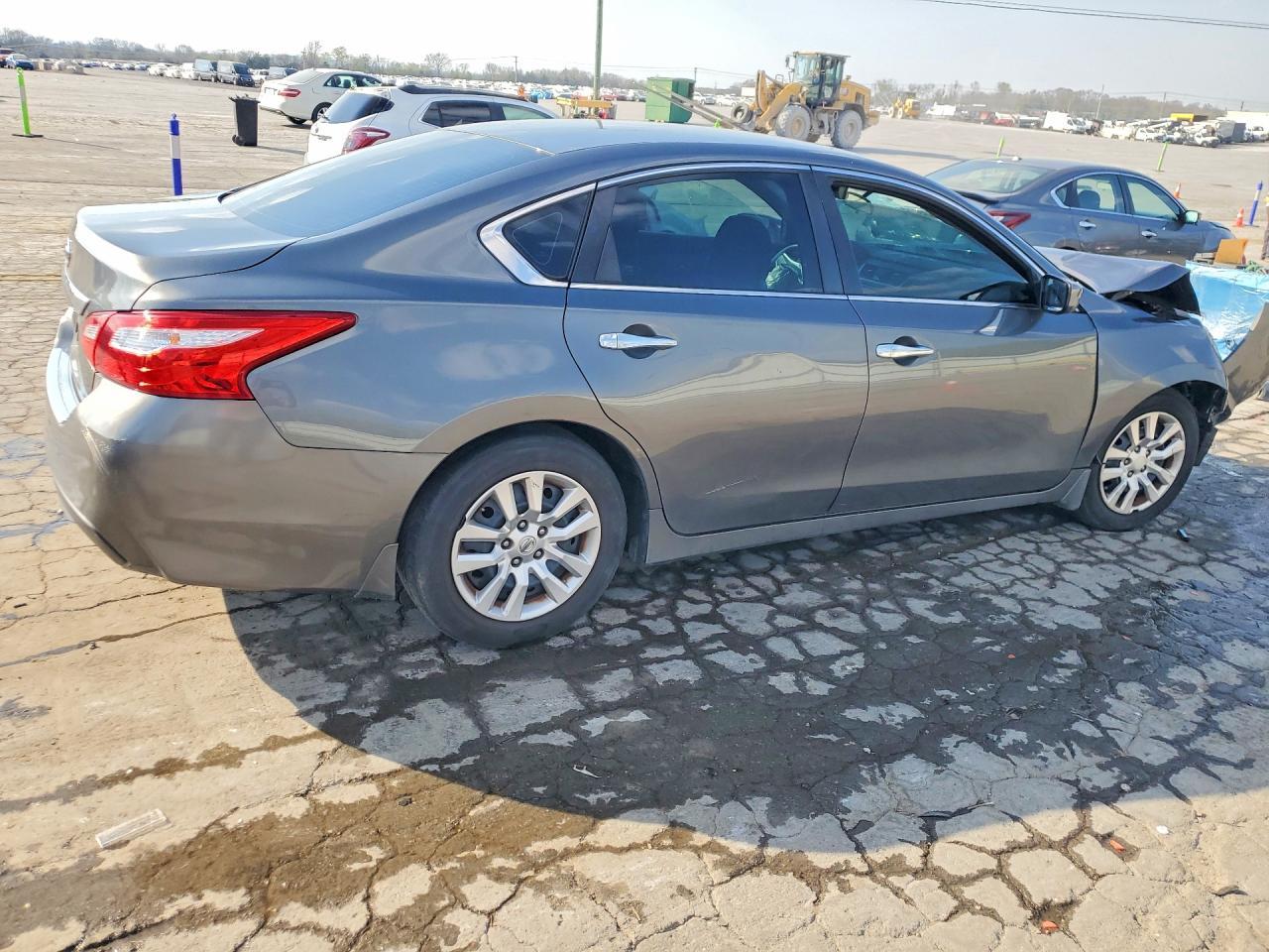 2017 Nissan Altima 2.5 S - Фото 3
