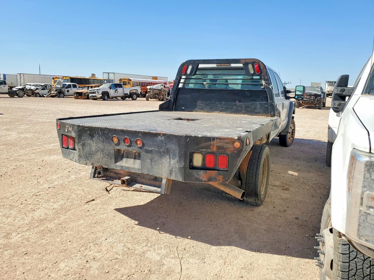 2013 Ford F450 Super Duty Flatbed Truck - Фото 3