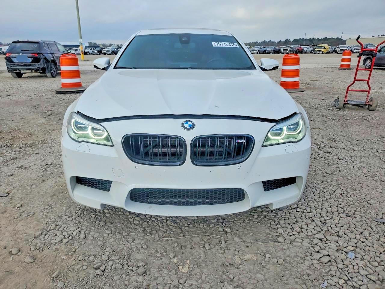 2016 BMW BMW M5 - Фото 5