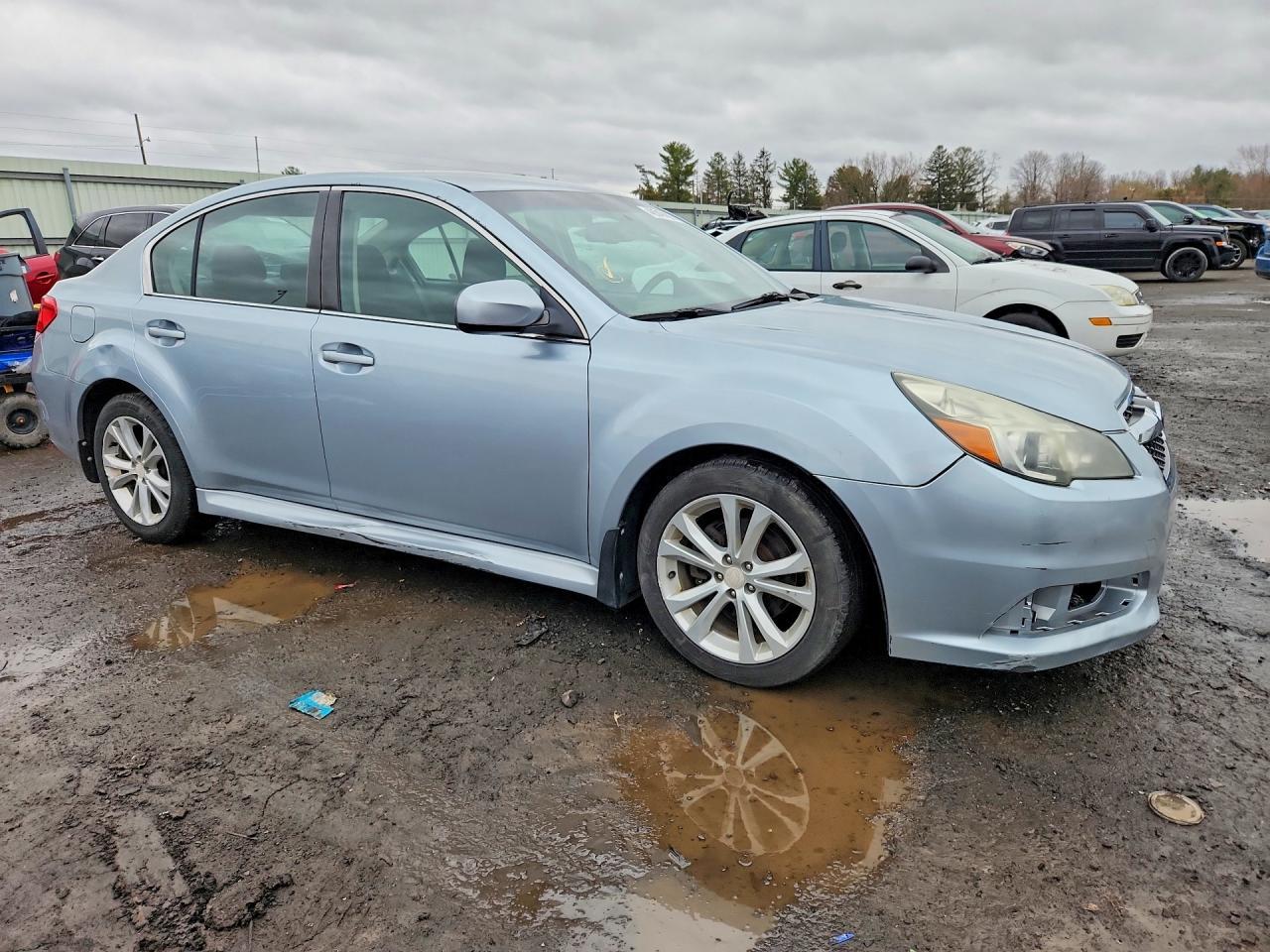 2013 Subaru Legacy 2.5I Premium - Image 4