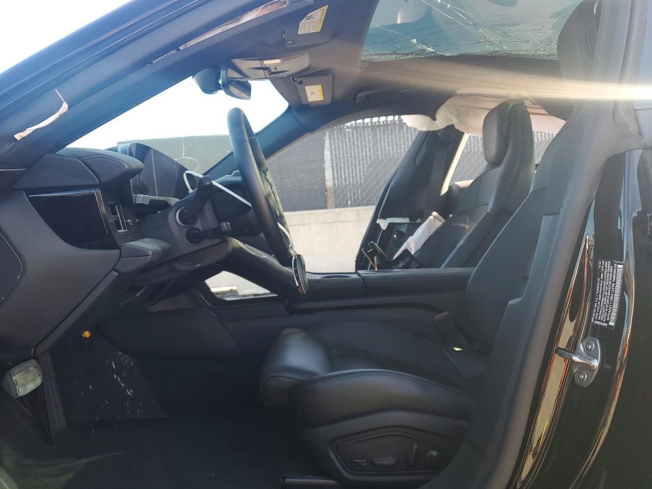 2024 Porsche Taycan - Image 7