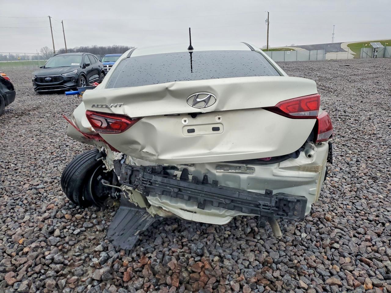 2020 Hyundai Accent Se - Фото 6