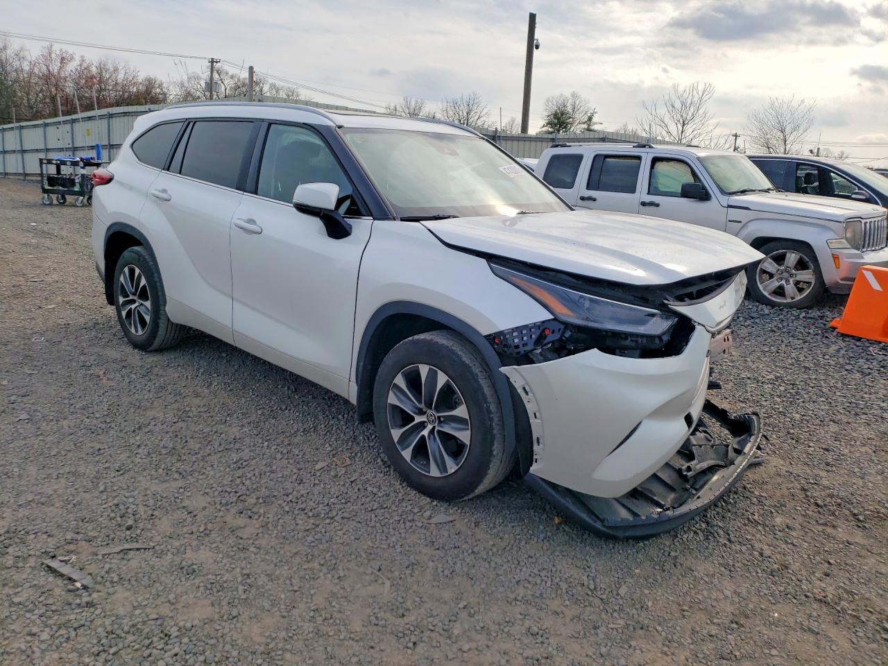 2023 Toyota Highlander Xle - Image 4