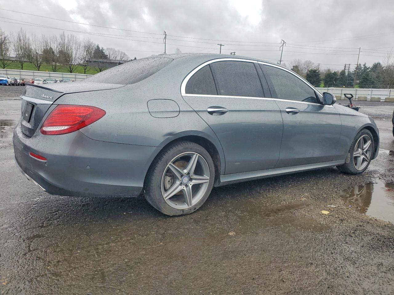 2017 Mercedes-Benz E 300 4Matic - Image 3