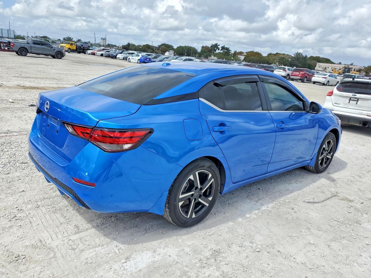 2025 Nissan Sentra Sv - Image 3