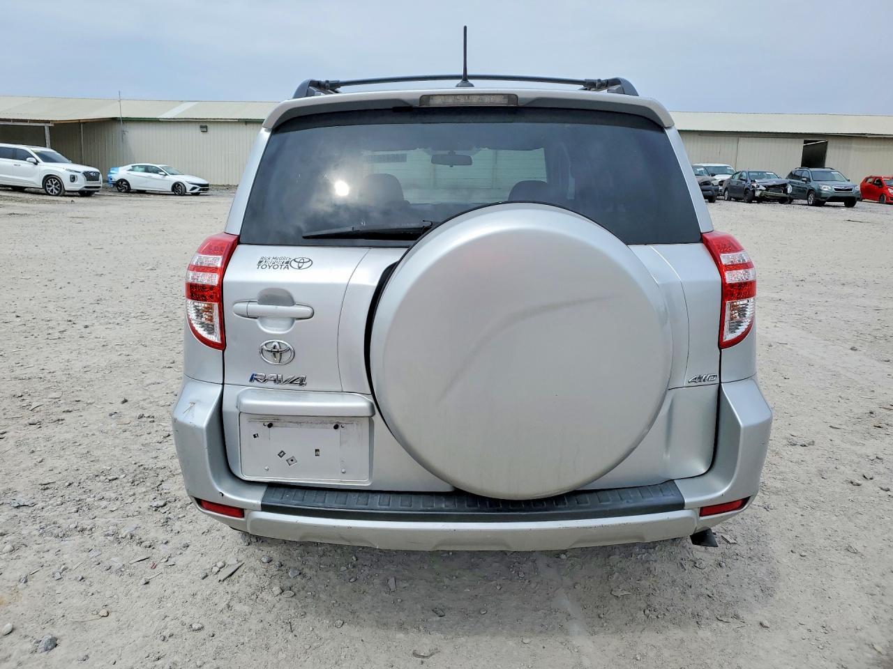 2011 Toyota Rav4 Base - Фото 6