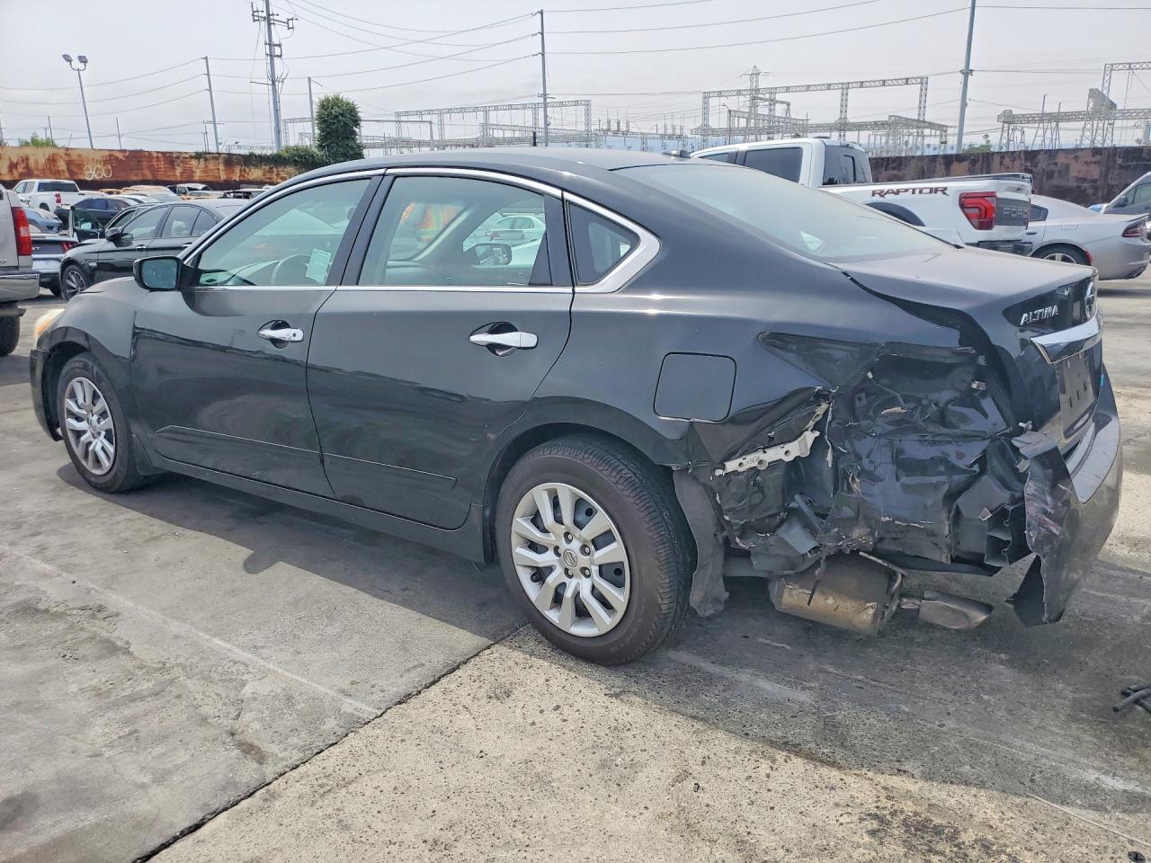 2014 Nissan Altima 2.5 S - Image 2