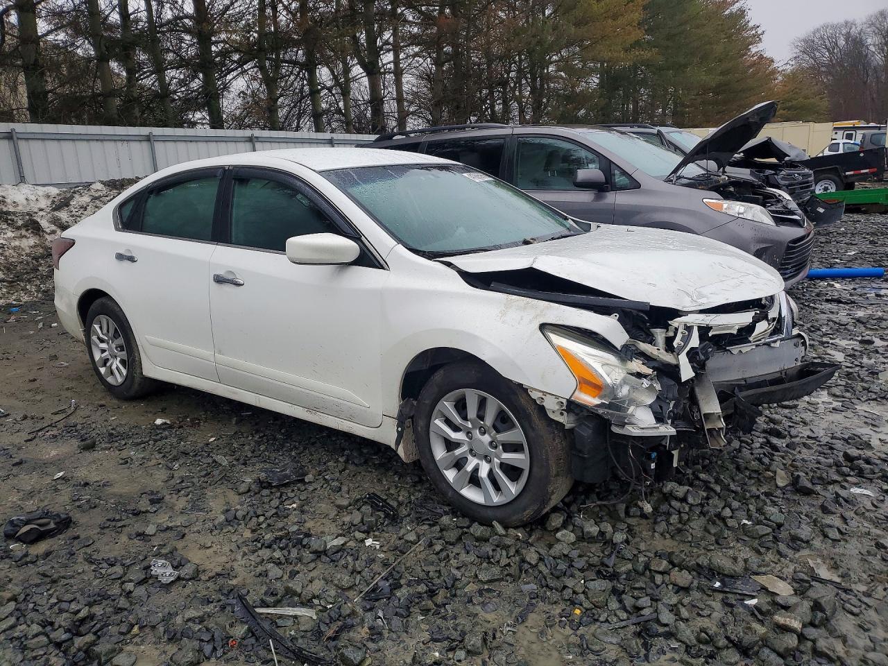 2015 Nissan Altima 2.5 S - Фото 4