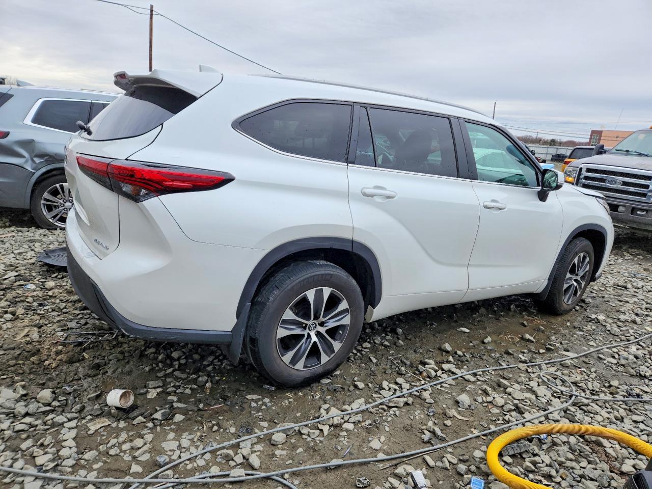 2023 Toyota Highlander Xle - Фото 3