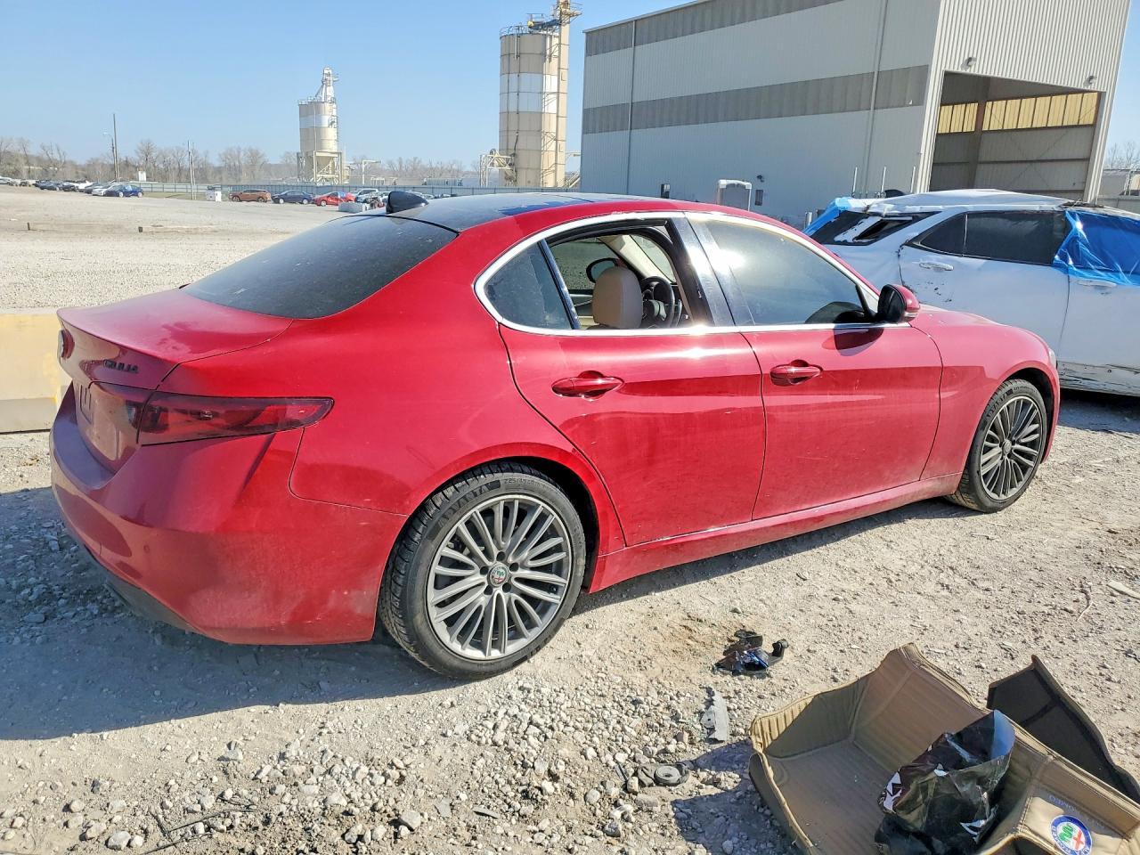 2017 Alfa Romeo Giulia Ti Q4 - Фото 3