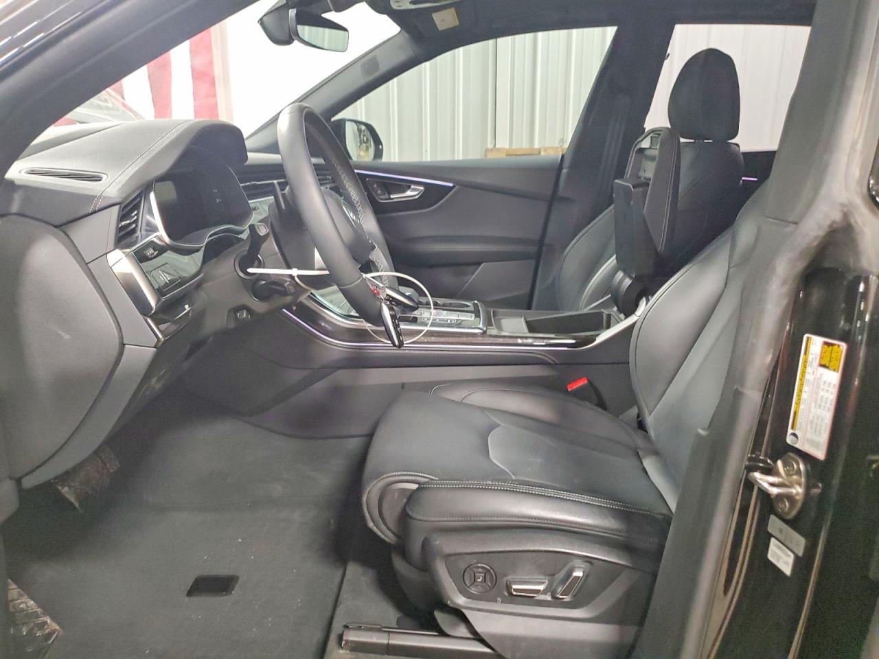 2025 Audi Q8 Prestige S-Line - Фото 7