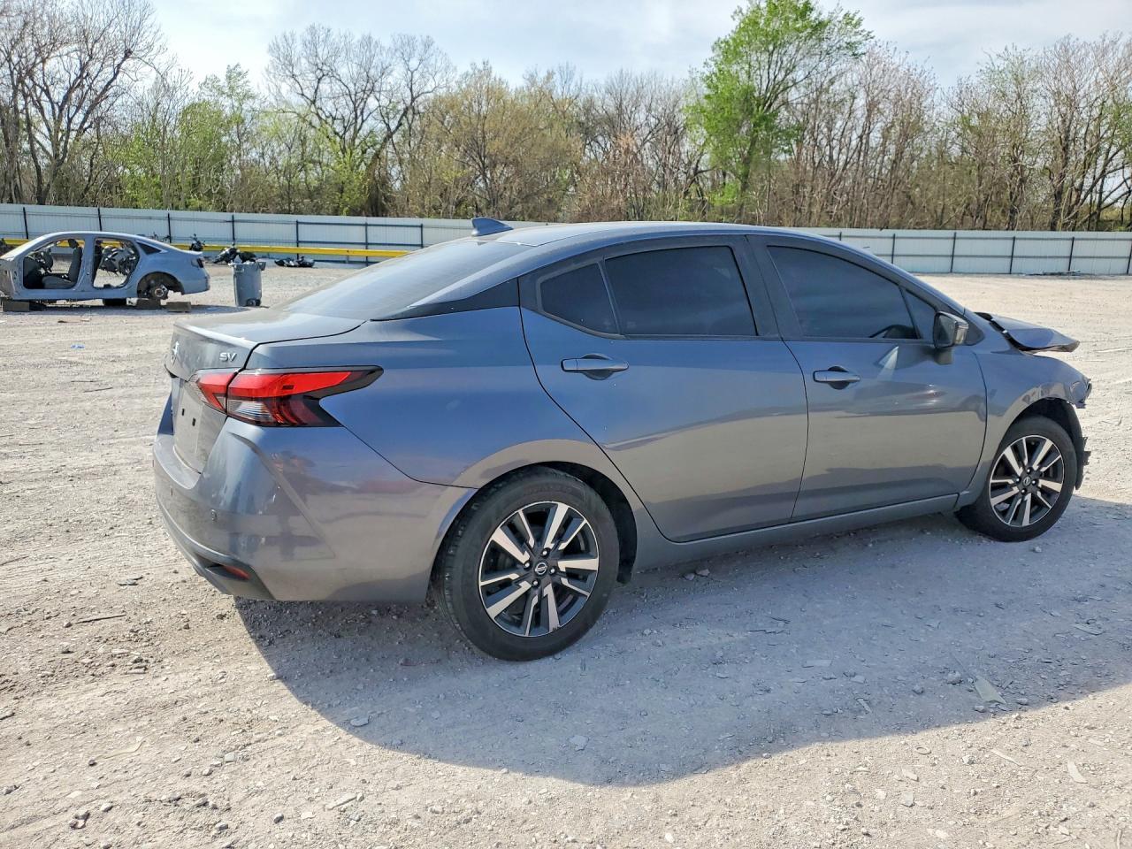 2021 Nissan Versa Sv - Фото 3