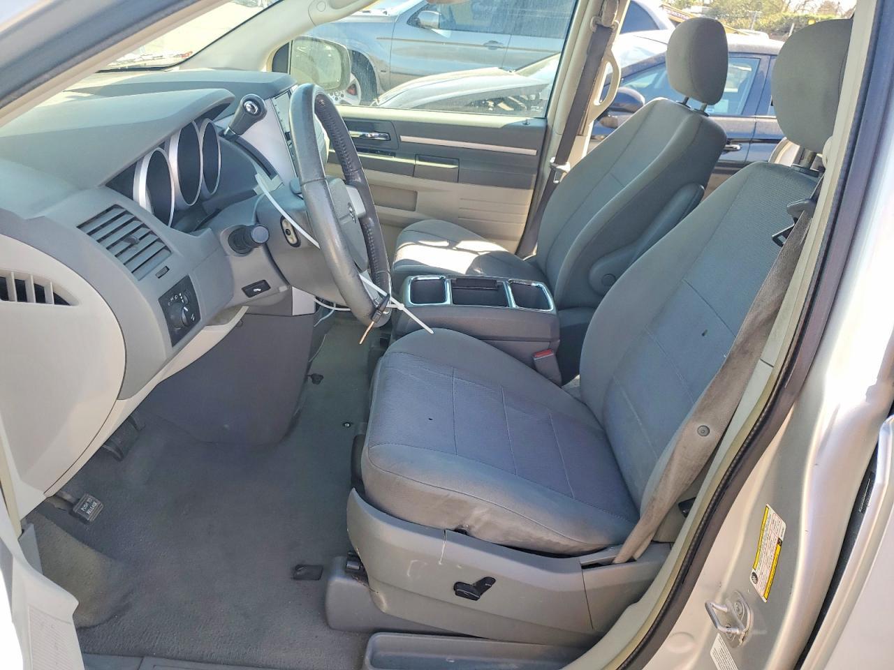 2008 Dodge Grand Caravan Sxt - Image 7