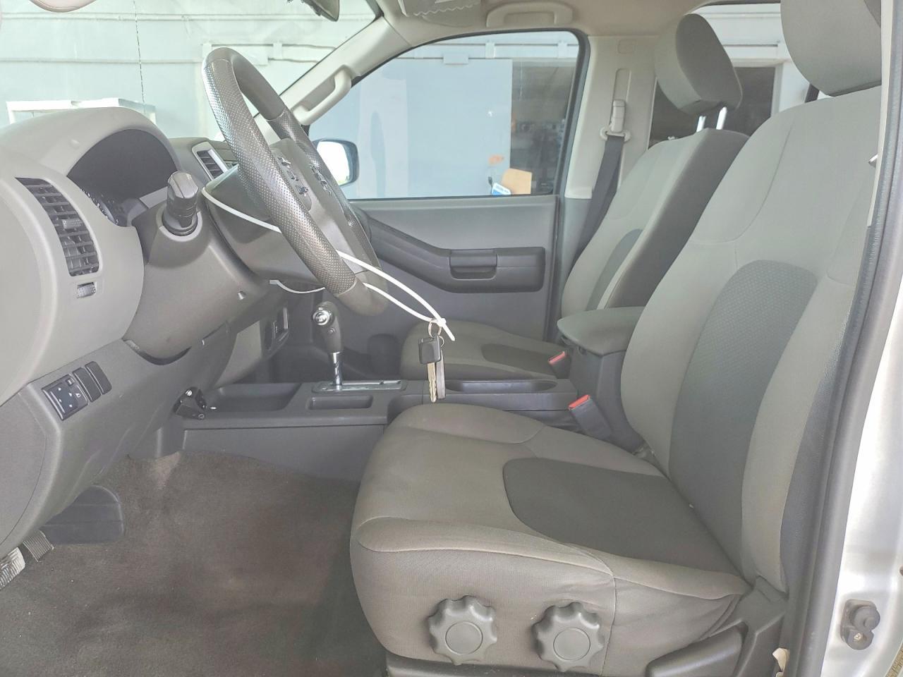 2014 Nissan Xterra S - Image 7