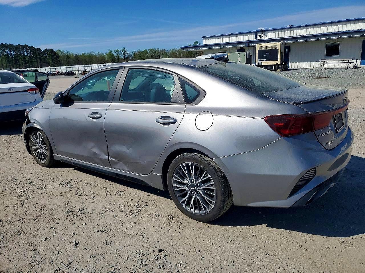 2023 Kia Forte Gt-Line - Фото 2
