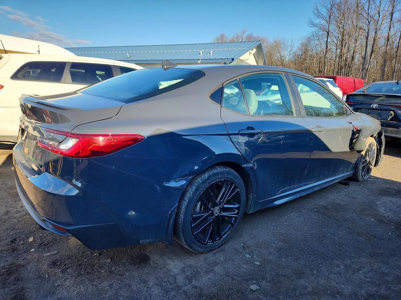 2025 Toyota Camry Se - Image 3