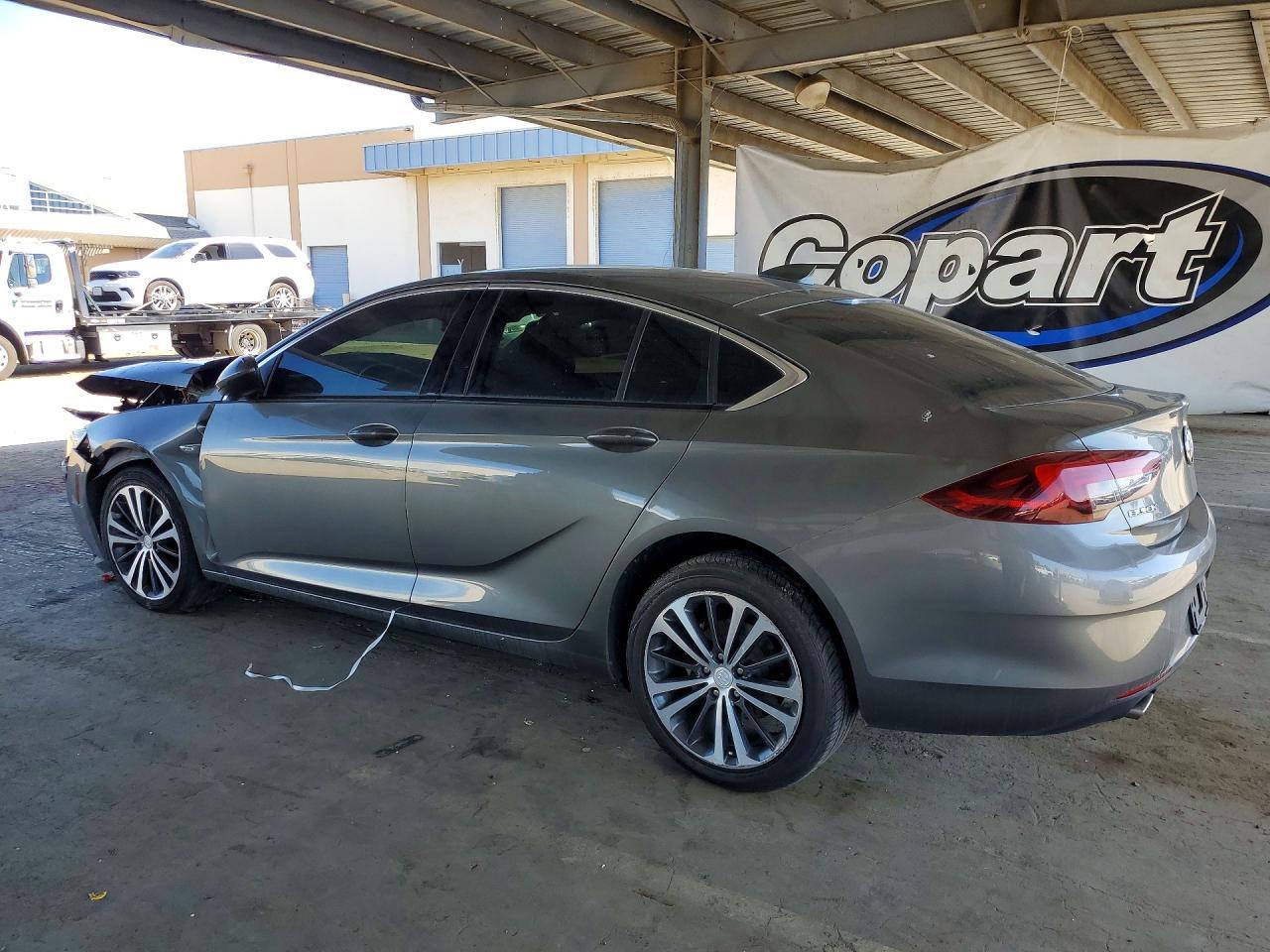 2018 Buick Regal Essence - Фото 2