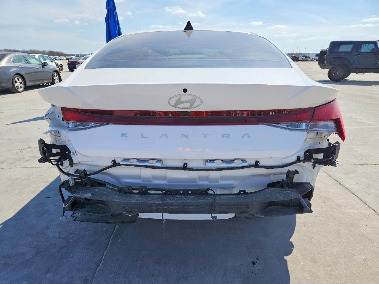 2024 Hyundai Elantra Se - Фото 6