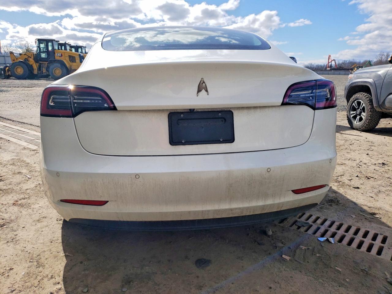 2021 Tesla Model 3 - Фото 6