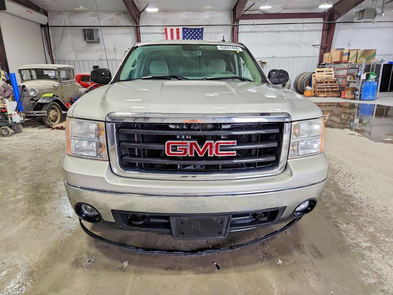 2007 GMC New Sierra C1500 - Image 5