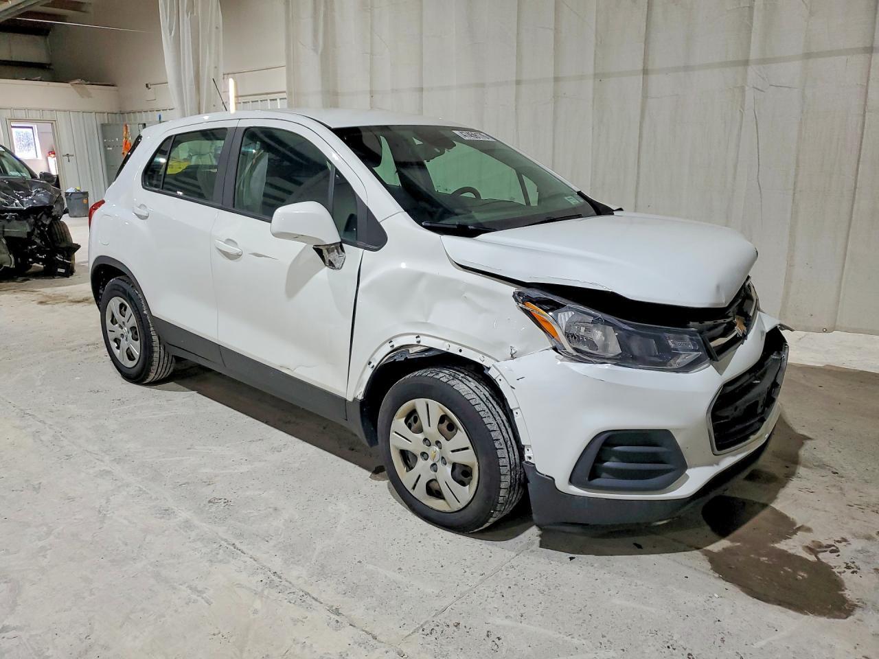 2018 Chevrolet Trax Ls - Image 4