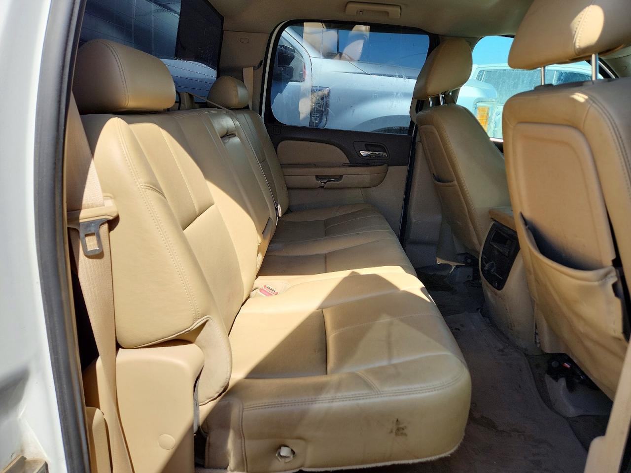 2011 GMC Sierra K3500 Slt - Image 6