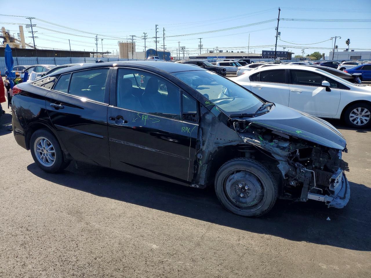 2020 Toyota Prius Xle - Image 4